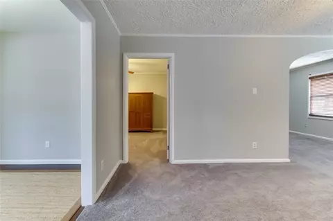 411 S Elm St, Pendleton, SC 29670 photo 5
