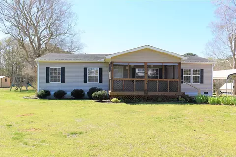 331 Beechnut Ln, Walhalla, SC 29691 photo 1