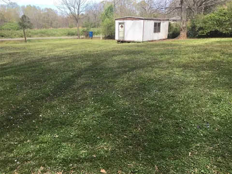606 River St, Iva, SC 29655 photo 6