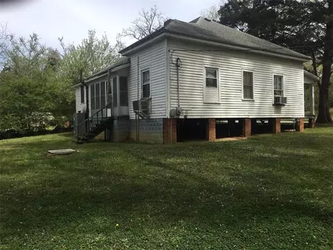 606 River St, Iva, SC 29655 photo 4