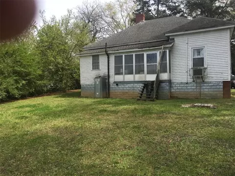 606 River St, Iva, SC 29655 photo 3