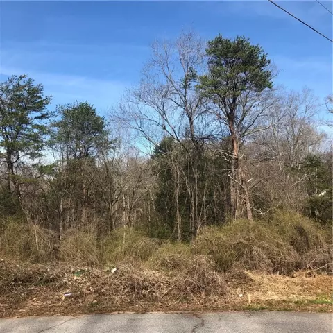 105 E Knoxtowne Rd, Easley, SC 29640 photo 4