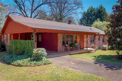 104 Riding Rd, Clemson, SC 29631 photo 1