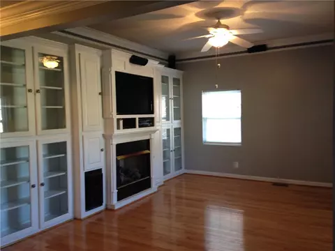 402 E 2nd Ave, Easley, SC 29640 photo 15