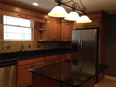 402 E 2nd Ave, Easley, SC 29640 photo 9