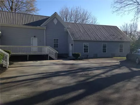 402 E 2nd Ave, Easley, SC 29640 photo 3