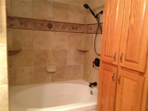 402 E 2nd Ave, Easley, SC 29640 photo 27
