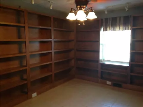 402 E 2nd Ave, Easley, SC 29640 photo 7