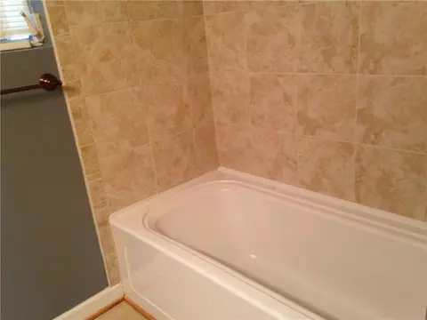 402 E 2nd Ave, Easley, SC 29640 photo 13
