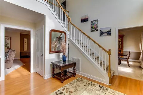 105 Johnathon Ln, Easley, SC 29640 photo 4