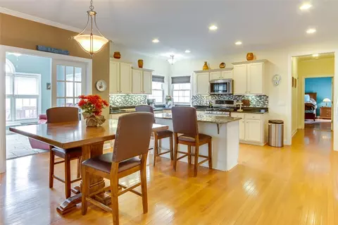 105 Johnathon Ln, Easley, SC 29640 photo 9