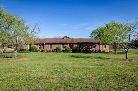 1613 Sauer Farm Rd, Honea Path, SC 29654 photo 1