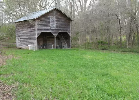 539 Hamby Rd, Honea Path, SC 29654 photo 2
