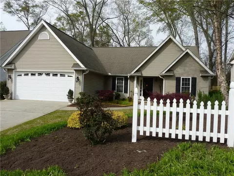 146 Grand Oak Cir, Pendleton, SC 29670 photo 2
