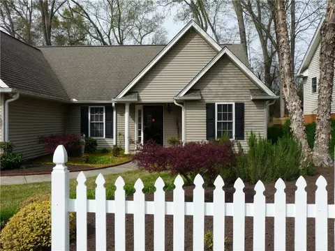 146 Grand Oak Cir, Pendleton, SC 29670 photo 1