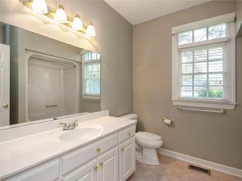 545 Brighton Cir, Easley, SC 29642 photo 23