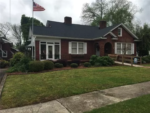 109 W Greer St, Honea Path, SC 29654 photo 3