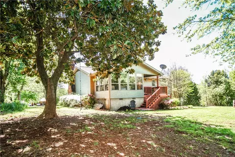 407 E Sunsetstrip Dr, Seneca, SC 29672 photo 40