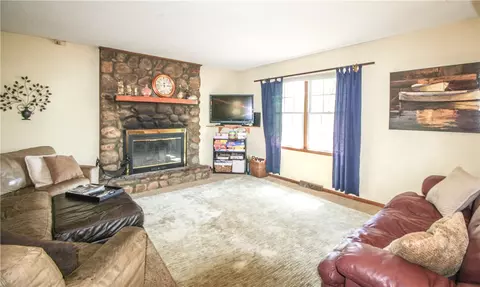 407 E Sunsetstrip Dr, Seneca, SC 29672 photo 6