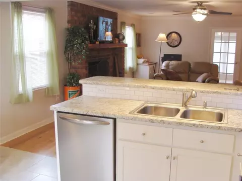 802 Rice Rd, Easley, SC 29640 photo 7