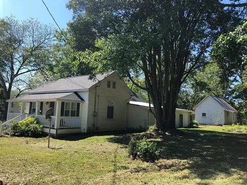 605 Gaines St, Central, SC 29630 photo 3