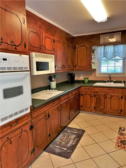 112 Summit Dr, Easley, SC 29640 photo 9