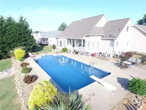 499 Hendricks Rd, Easley, SC 29642 photo 1