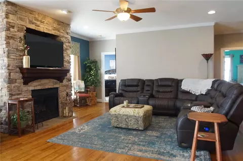 499 Hendricks Rd, Easley, SC 29642 photo 5