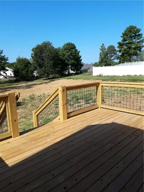 301 Puckett Mill Dr, Central, SC 29630 photo 2