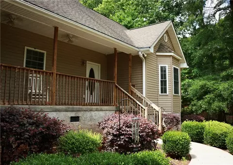 1309 Moorhead Pl, Pendleton, SC 29670 photo 2