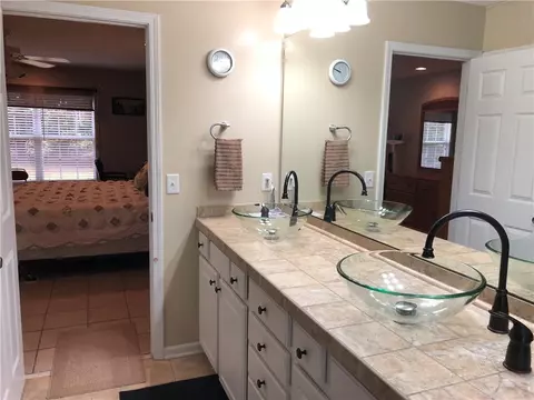 108 Sunny Hl, Pendleton, SC 29670 photo 2