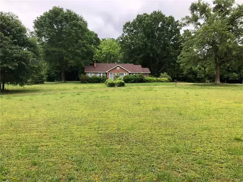 41 Dendy St, West Pelzer, SC 29669 photo 7