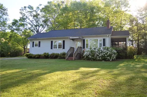 129 Garner Rd, Pickens, SC 29671 photo 2