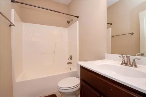 109 Redbay Ct, Easley, SC 29640 photo 2