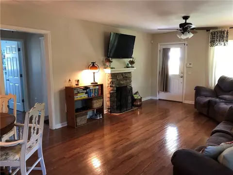 362 E Main St, Pendleton, SC 29670 photo 17