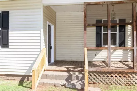 31 Ames St, Seneca, SC 29678 photo 2