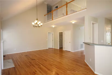 321 Sassafras Dr, Easley, SC 29642 photo 4