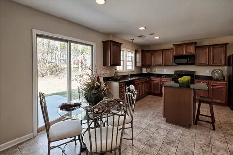 379 Mountain View Dr, Central, SC 29630 photo 8