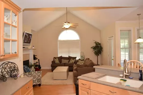 2404 Warriors Path, Anderson, SC 29621 photo 11