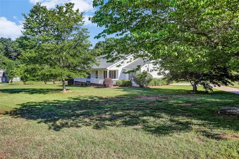 505 Clarendon Dr, Easley, SC 29642 photo 3
