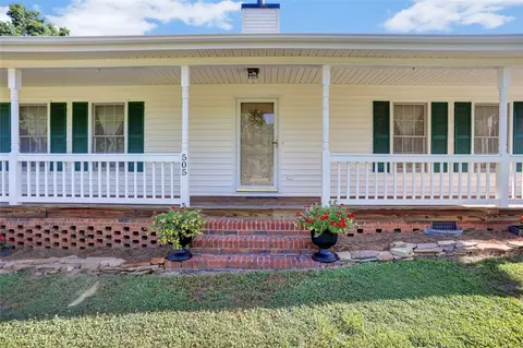 505 Clarendon Dr, Easley, SC 29642 photo 6