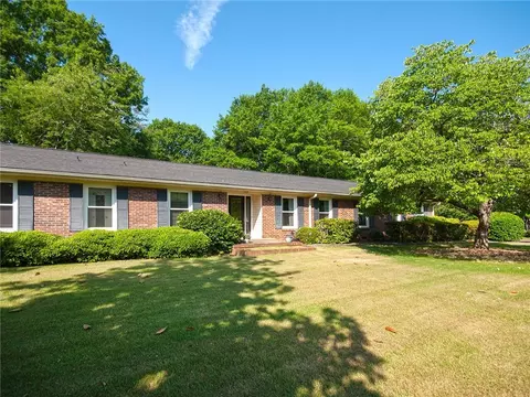 202 Timberlane Dr, Easley, SC 29642 photo 2