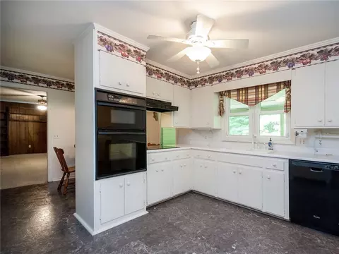 202 Timberlane Dr, Easley, SC 29642 photo 10