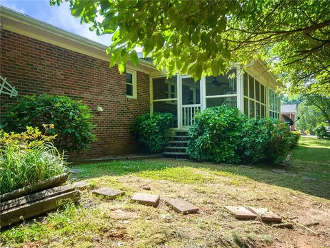 202 Timberlane Dr, Easley, SC 29642 photo 33