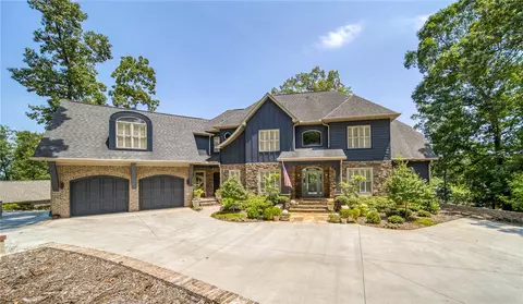 116 Crest Pointe Dr, Seneca, SC 29672 photo 2