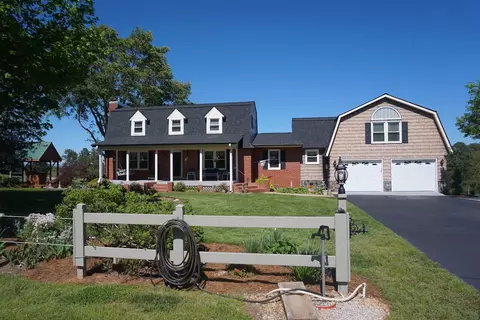347 Earle Rd, Central, SC 29630 photo 2