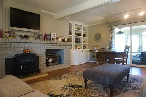 347 Earle Rd, Central, SC 29630 photo 5