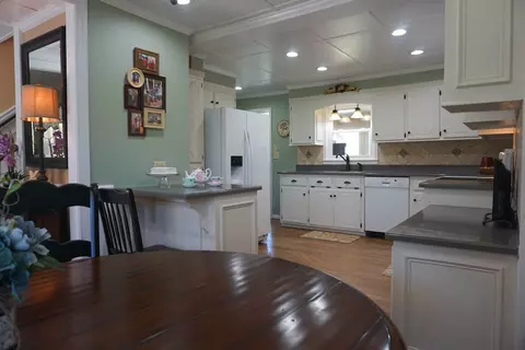 347 Earle Rd, Central, SC 29630 photo 8