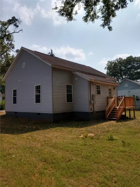 104 Lander St, Williamston, SC 29697 photo 3