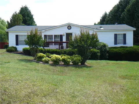 403 Mcfall Cir, Anderson, SC 29621 photo 1